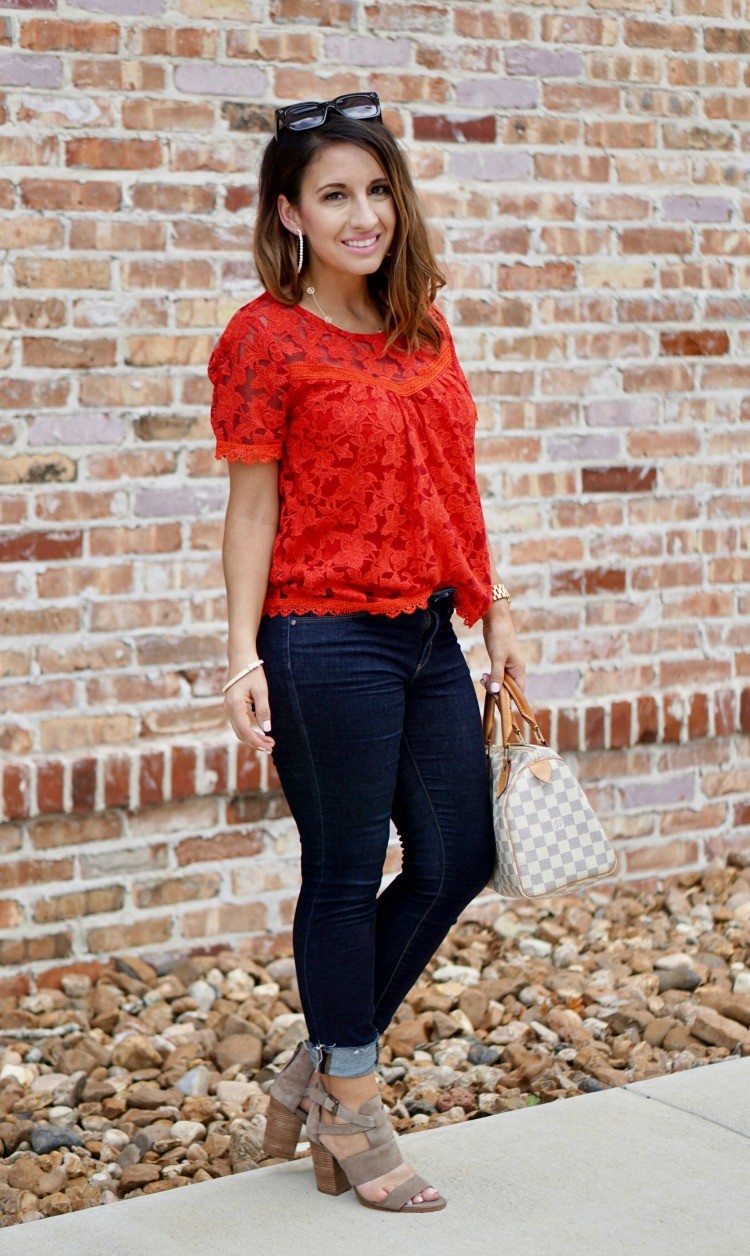 Willow & Clay top, skinny jeans, and heels